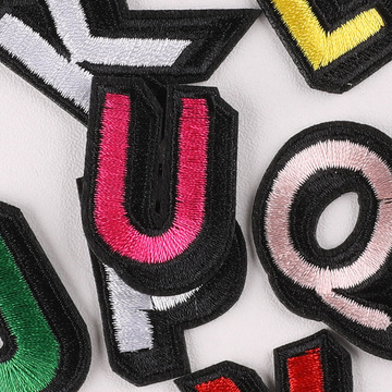 电脑绣花26个英文字母布标名字标记球服记号补丁服装辅料刺绣布贴