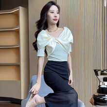 韩版高端设计感短袖T恤女夏时尚显瘦气质露锁骨温柔时髦洋气上衣