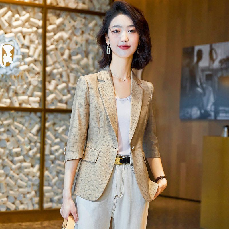 卡其色小西装外套女早春新款小个子时尚气质西服内搭连衣裙两件套