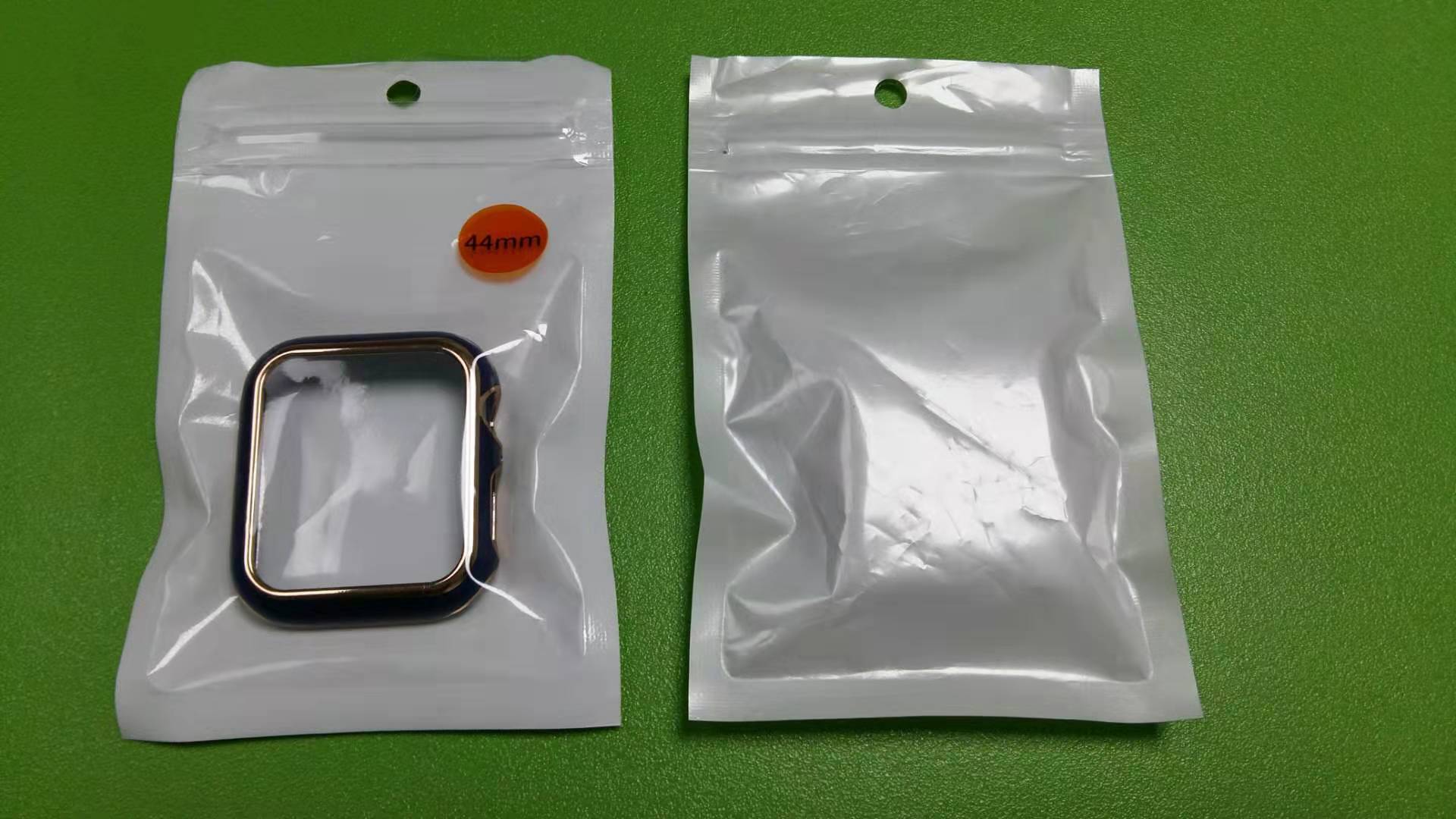 40/44mm:iwatch4/5/6代/se通用   材质:pc;包装:默认袋子包装