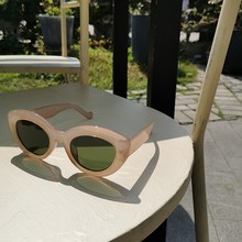 欧美风椭圆猫眼粗框太阳镜2024新款凹造型时尚街拍超黑墨镜女ins