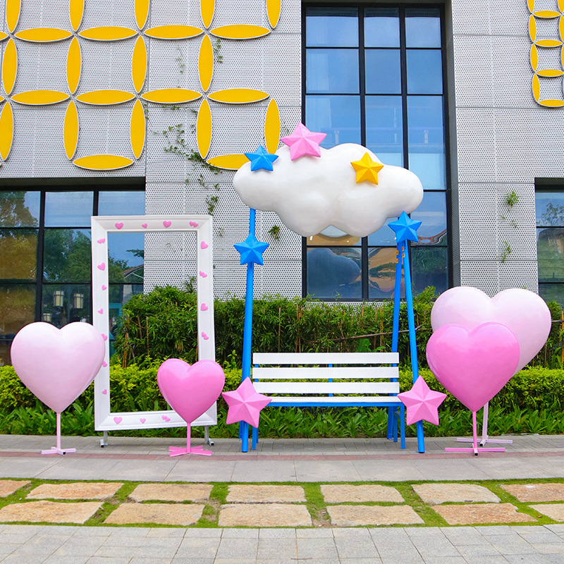 户外网红拍照相框云朵秋千座椅摆件卡通公园商场广场love婚礼道具