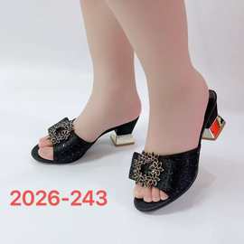 法式透明水晶跟凉拖鞋2025春季新款亮片粗跟一字拖露趾气质高跟鞋