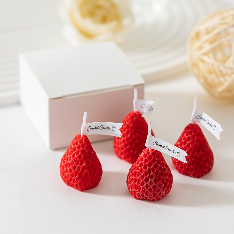 Creative Wholesale Cute Gift Set Soy Wax Strawberry Aromatherapy Candle Birthday Gift Gift Gift Gift Aroma