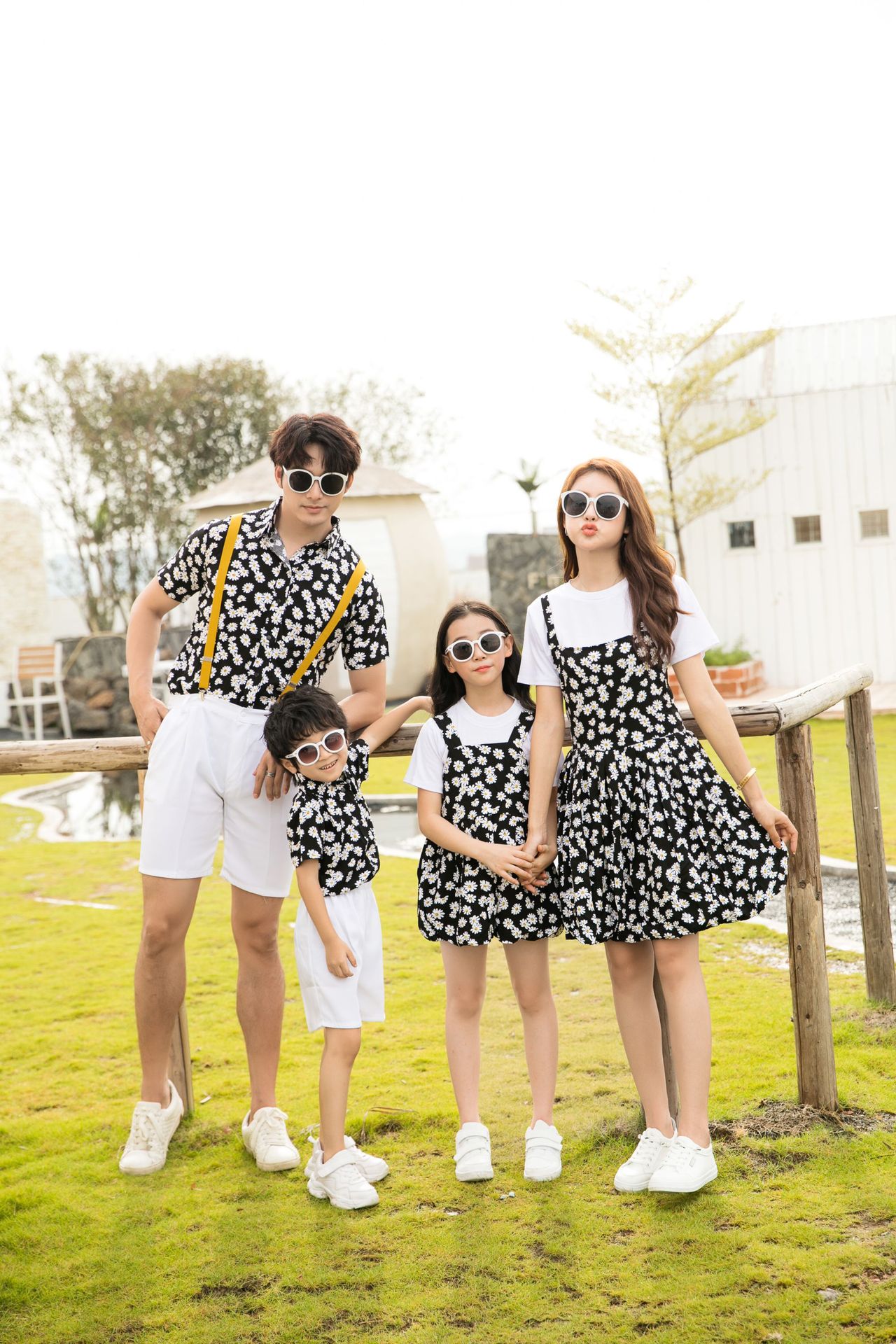 2021新款全家福礼服拍摄服装儿童摄影亲子装一家四口影楼主题服饰