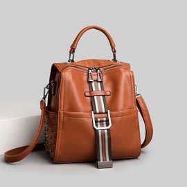 铆钉双肩包女2021新款时尚欧美流行朋克风大容量旅行背包一件代发