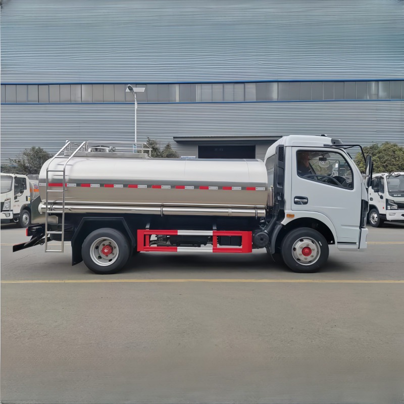 出口东风多利卡5方鲜奶运输车食用级不锈钢液体罐式 出口中亚五国