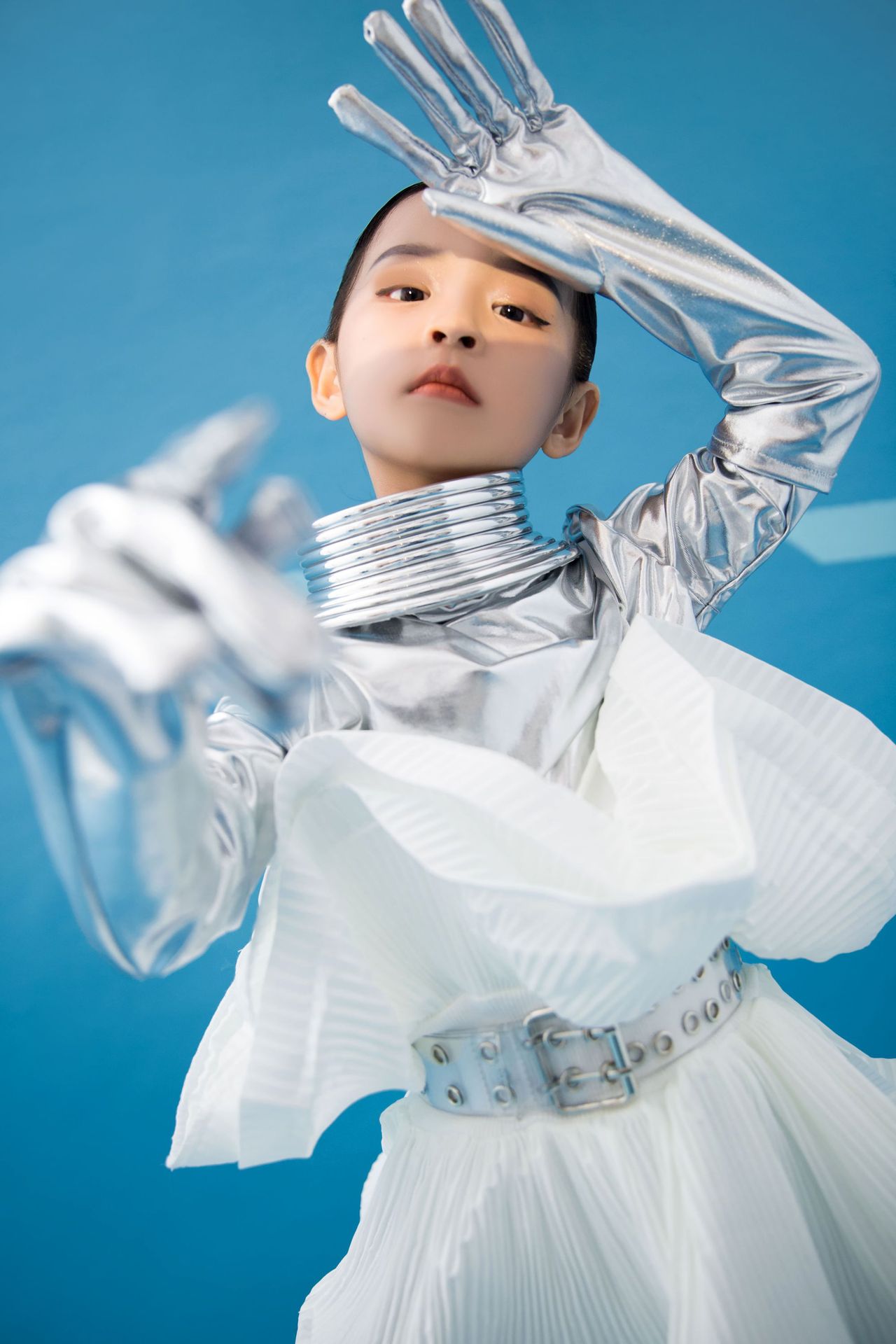 女童银色未来科技感太空服宇航员模特走秀潮服车模元宇宙t台演出