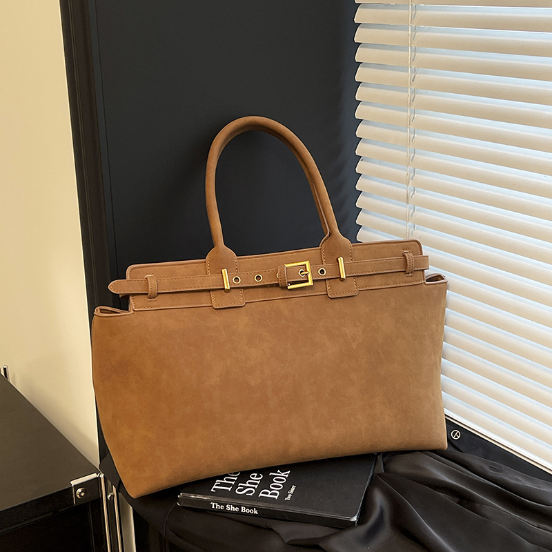 大容量复古简约单肩包跨境风潮百搭手提包小众设计皮带扣腋下女包