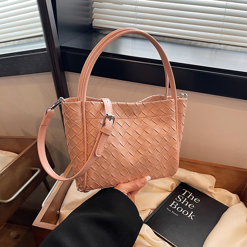 小众质感手提包包女式背包2024新款编织菜篮子包简约单肩斜挎包