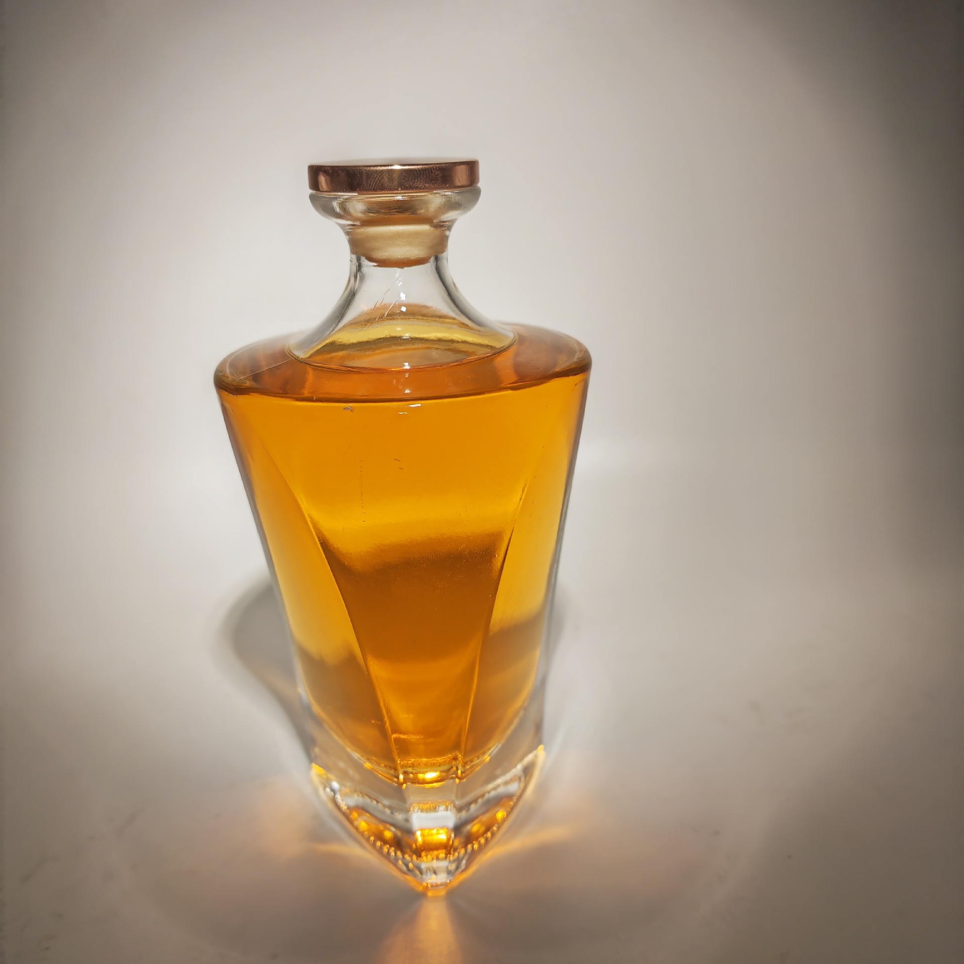 新款玻璃酒瓶透明酒瓶子洋酒瓶红酒瓶空瓶220ml装瓶分装瓶-阿里巴巴