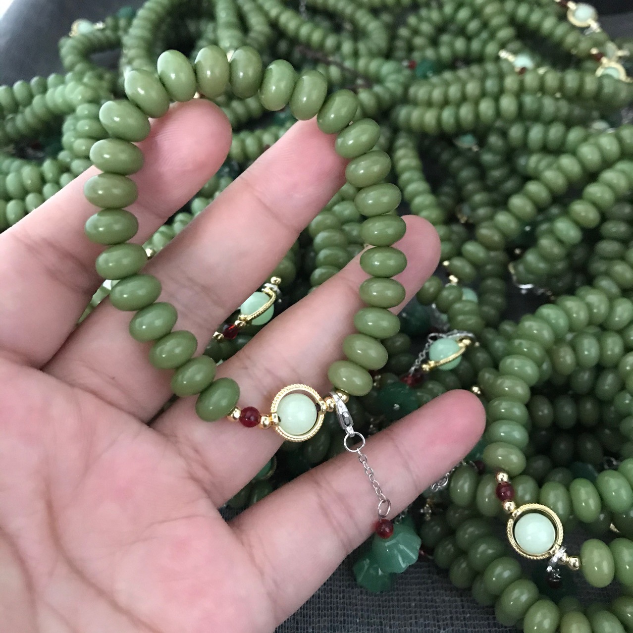 恒信艺品直播供货碧玉色绿菩提根算盘珠手串夜光珠款单圈女款手链