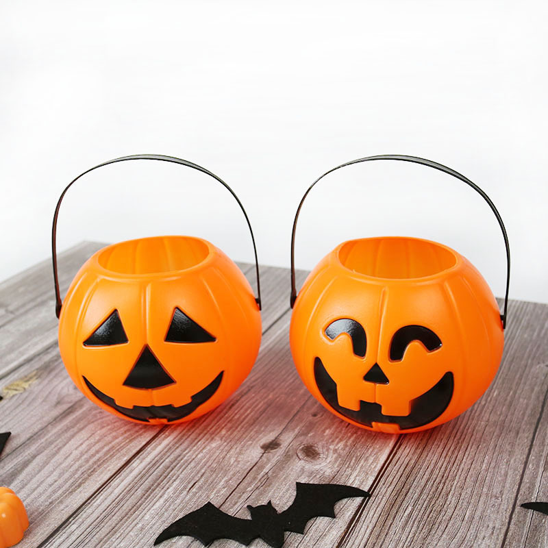 Zilin in Stock Wholesale Halloween Party Props Thickened Pumpkin round Barrel Candy Bucket Portable Pumpkin Lamp