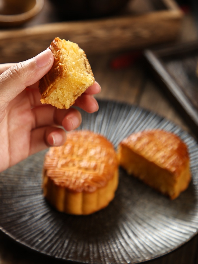 奶油椰蓉月饼100g*10 广式中秋散装 传统老式糕点上海