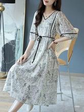 2024夏季新款韩版宽松时尚显瘦气质V领系带印花五分袖连衣裙