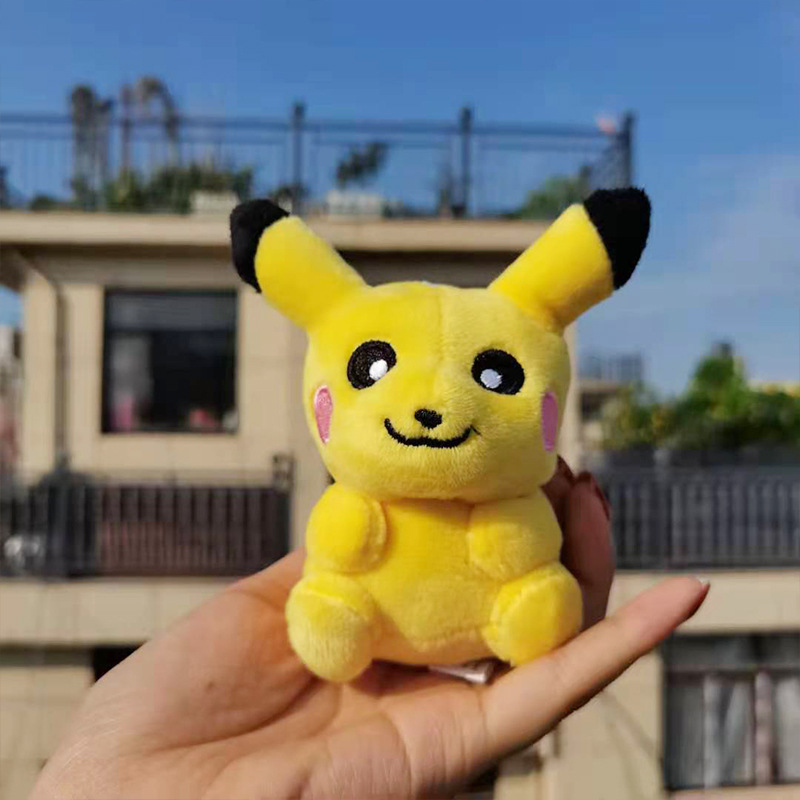 创意皮卡丘钥匙扣挂件迷你玩偶公仔书包挂饰可爱毛绒玩具抓机娃娃