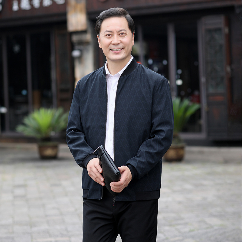 男人冬天外套中年