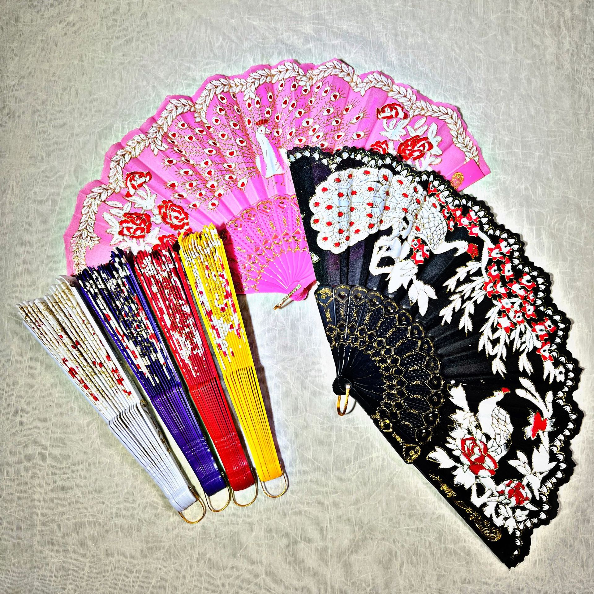 Factory Direct Supply Peacock Lace-Trimmer Foldable Fan Chinese Style Craft Folding Fan in Stock Wholesale New Lace Fan