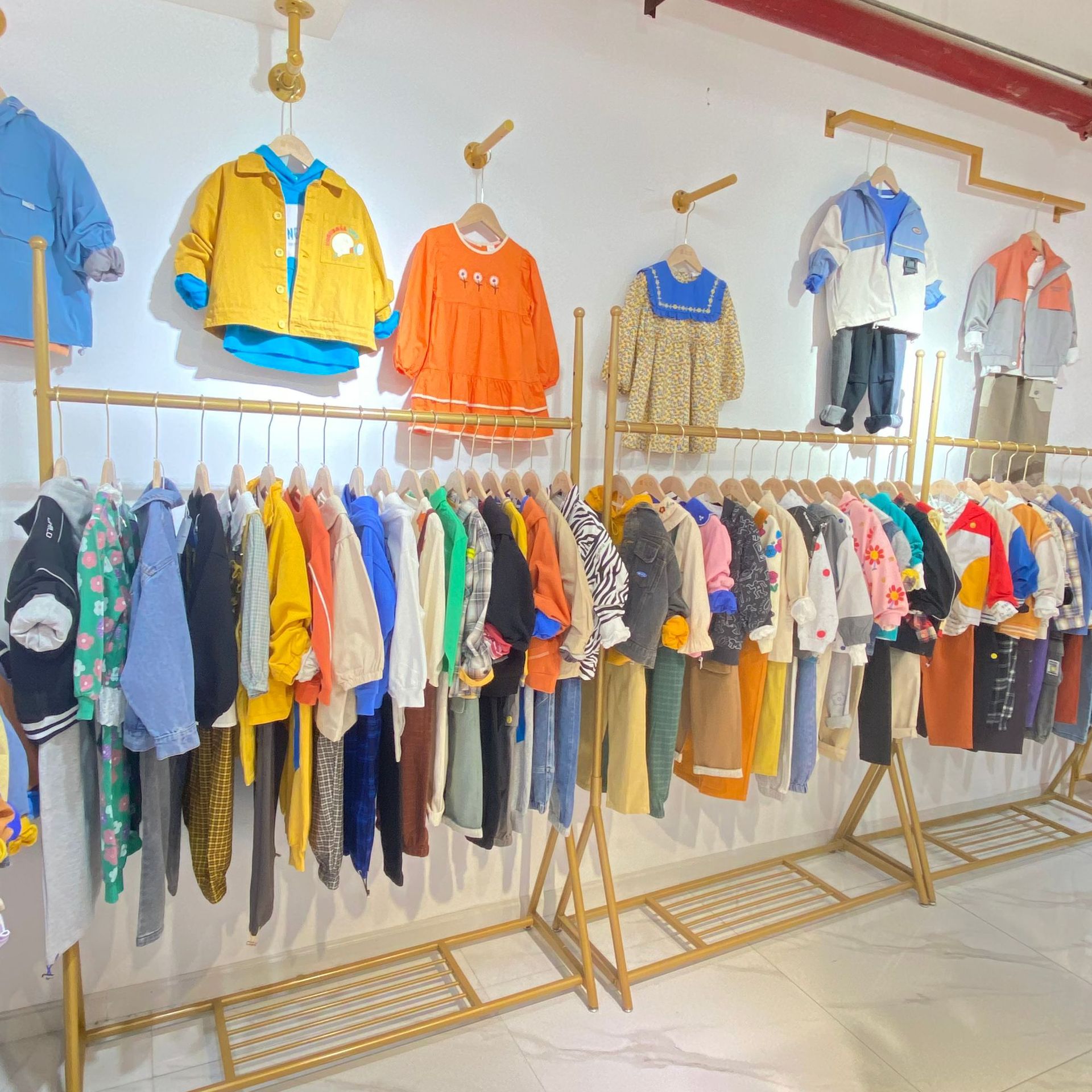 奔跑吧小x孩春款童装批发 品牌折扣童装 广州童装直播货源走份