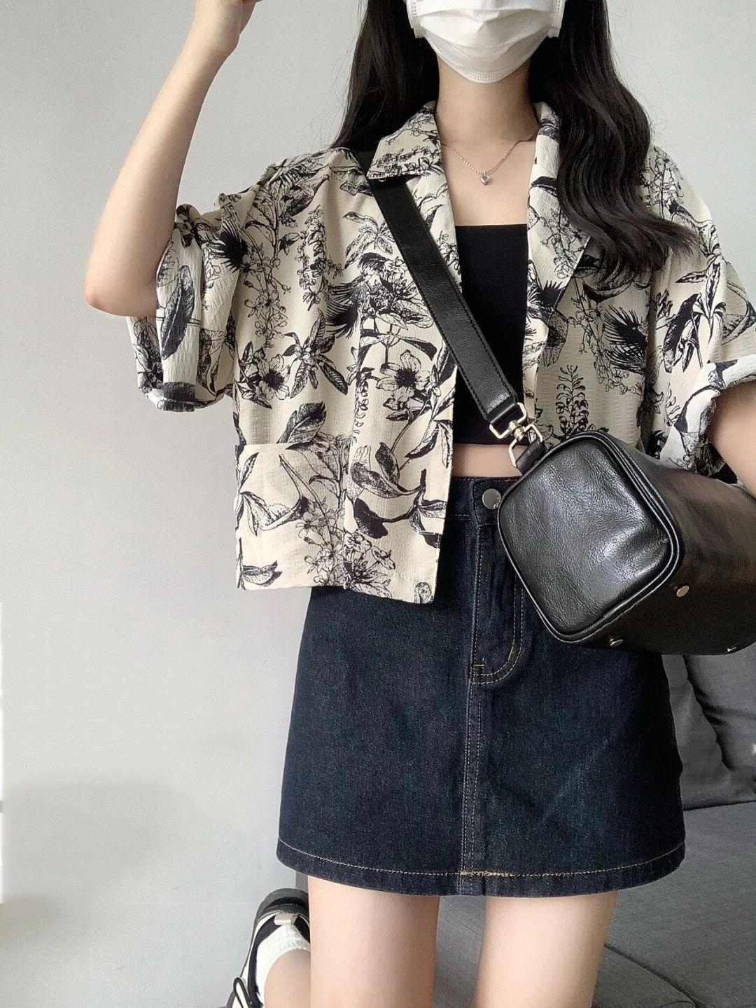 t短袖花衬衫女夏季小众设计高级感法式别致漂亮独特短款上衣小个