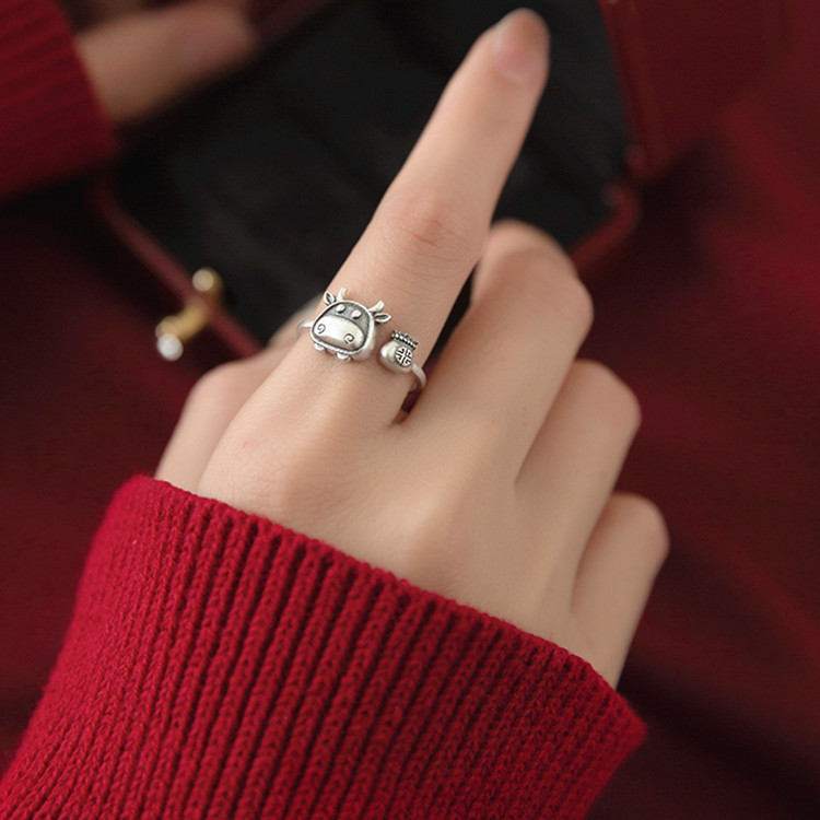 本命年十二生肖牛戒指女士简约可爱甜美小牛福袋指环泰银复古饰品
