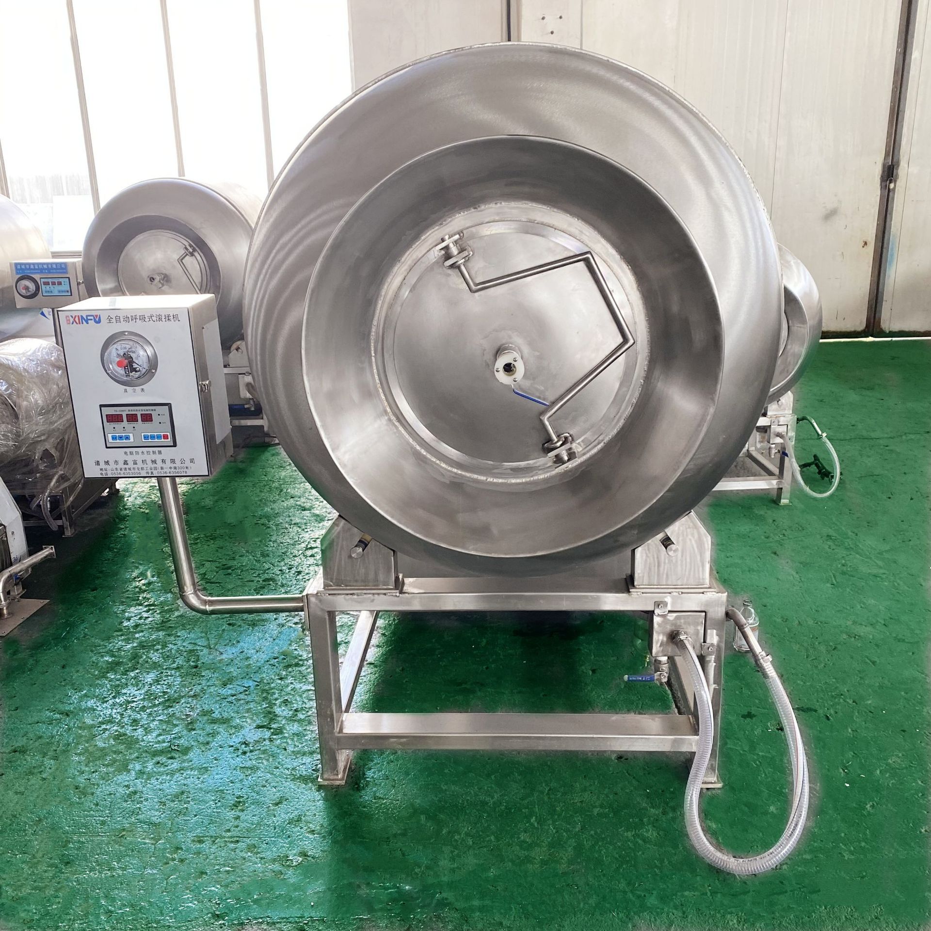 麻椒鸡鸭鹅肉制品腌制入味设备 麻辣海鲜全自动上料真空滚揉机01