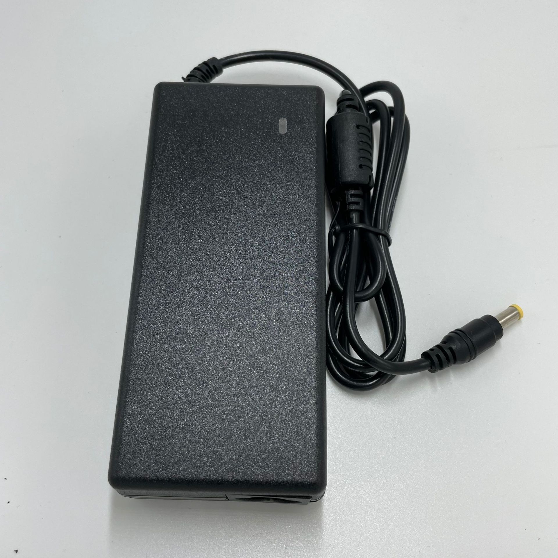 适用于三星笔记本电脑充电器19v4.74a 5.0针电源适配器 商用本90w