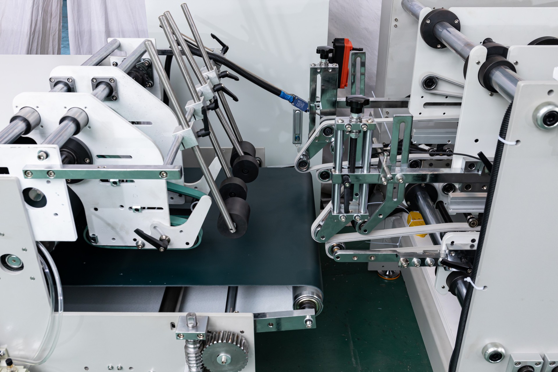 小型自动高速折盒折信封折纸袋折卡片粘盒糊信封糊盒机