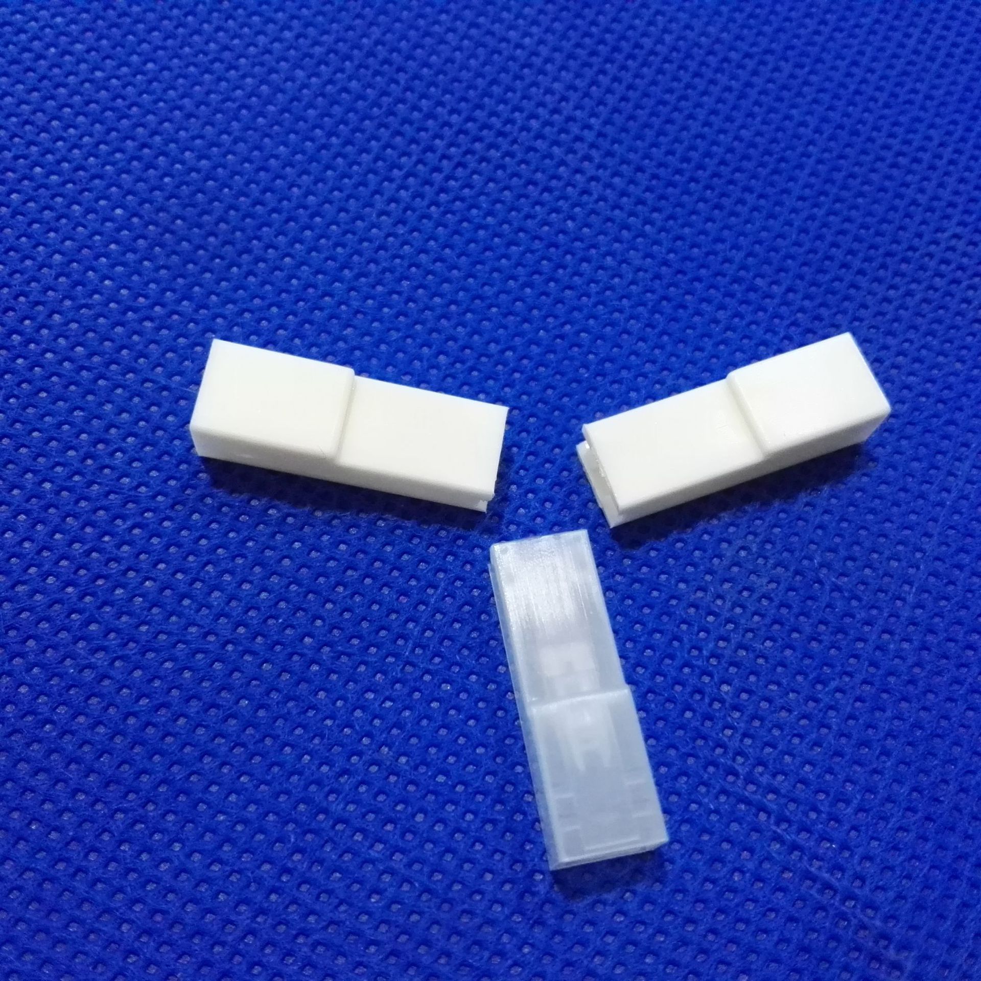 8方型阻燃端子v0乳白色胶壳绝缘透明硬胶套