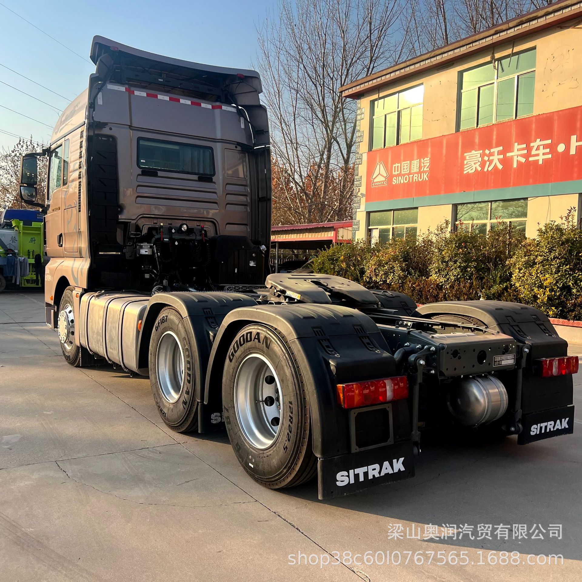 厂家重汽汕德卡牵引车头库存新车10轮燃油卡车头专业出口二手