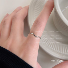 时尚通勤波浪素圈戒指极简设计感食指高级感气质叠戴光面百搭指环