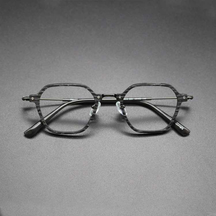 设计师合作款碳纤维眼镜个性多边设计风格超轻近视眼镜男女复古钛