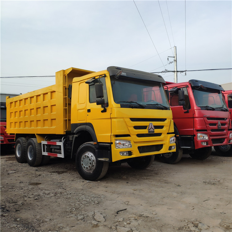 出口非洲尼日利亚后八轮自卸车二手豪沃土方车375马力 howo报价