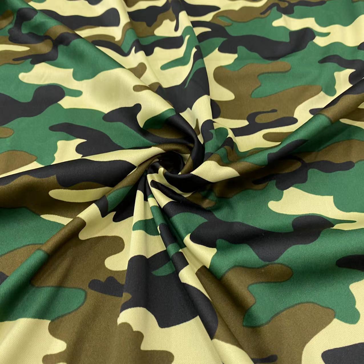 优质全涤印花针织迷彩布料全涤军训迷彩布 t恤汗布面料运动衫面料