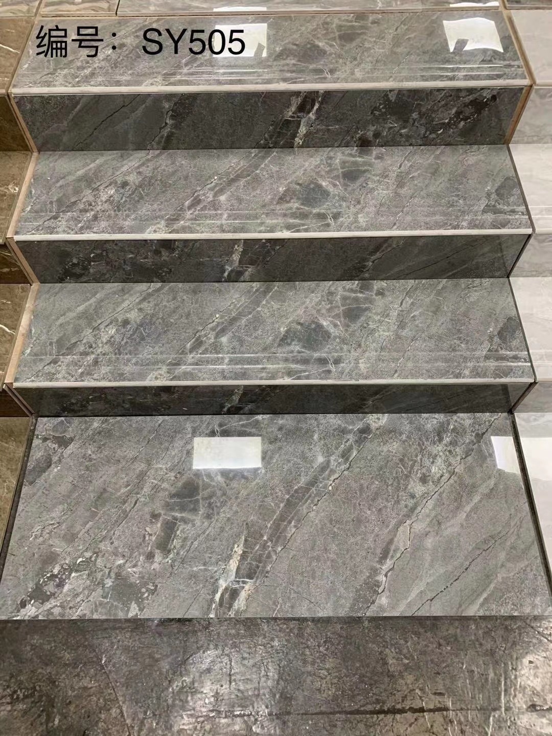 楼梯砖 一体式踏步台阶通体瓷砖1200*470别墅自建房原槽梯级地砖