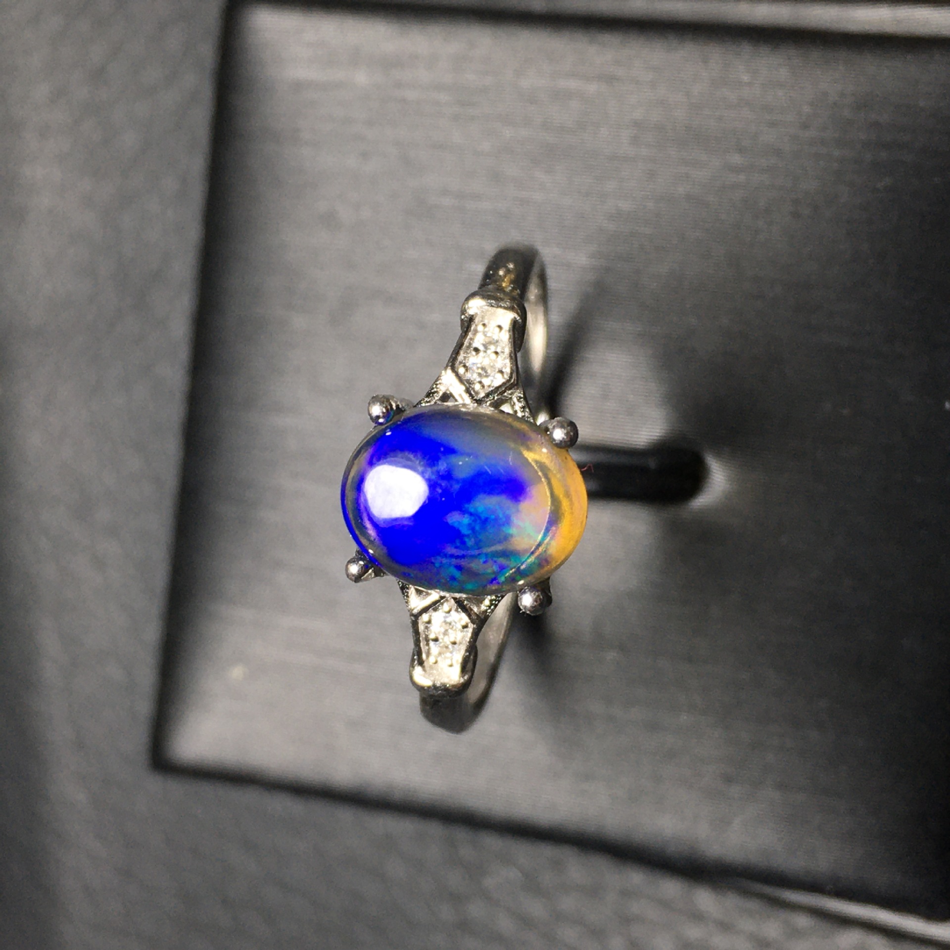 天然彩欧泊戒指(大颗粒),s925银镶嵌,精美气质甜美优雅款-阿里巴巴