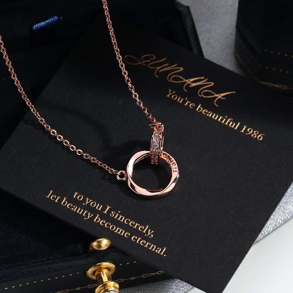 莫比乌斯环爱心项链女新款心形环环相扣锁骨链轻奢小众设计高级感