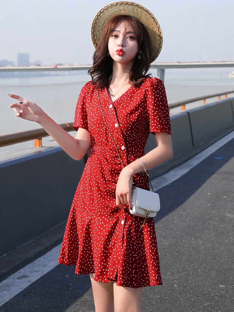 裙子女气质波点过膝法式显瘦泡泡袖连衣裙2021夏季新款韩版中长款v领
