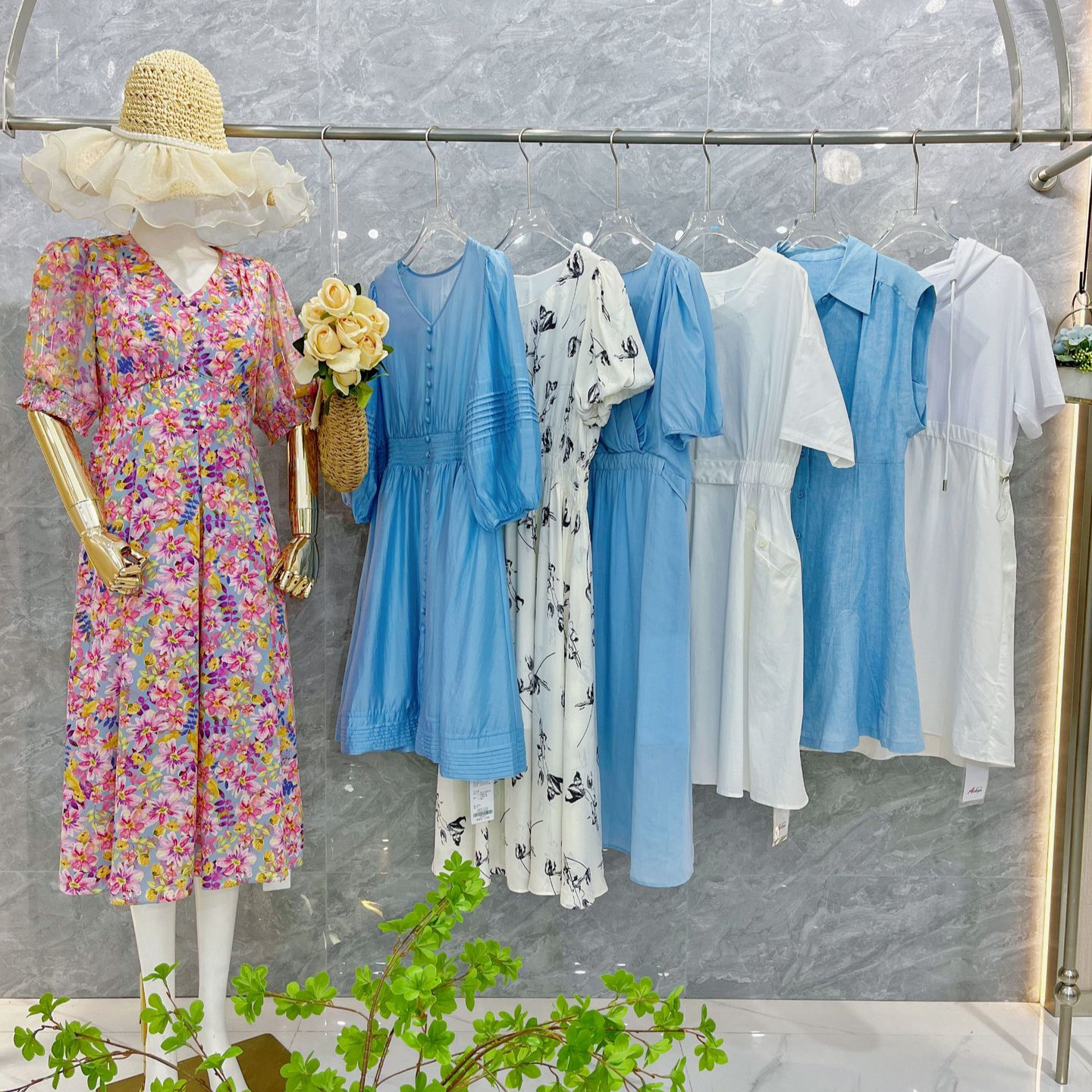 品牌折扣女装连衣裙夏季库存清仓韩国东大门女装品牌撤