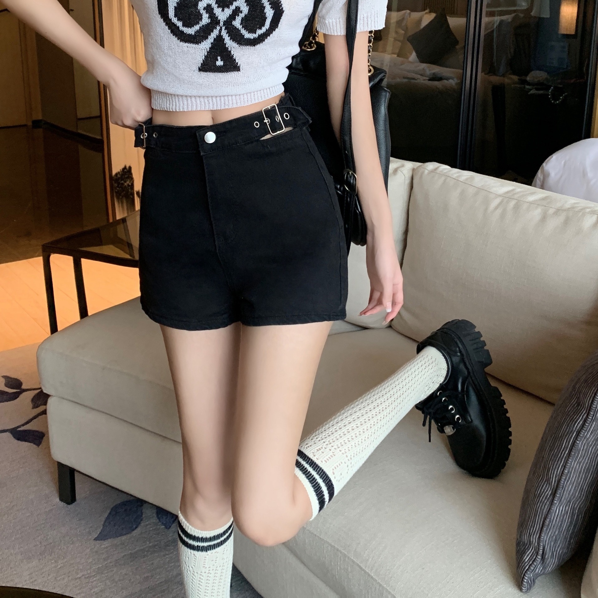 紧身牛仔短裤女夏季薄款ins超火高腰弹力显瘦性感辣妹提臀热裤潮