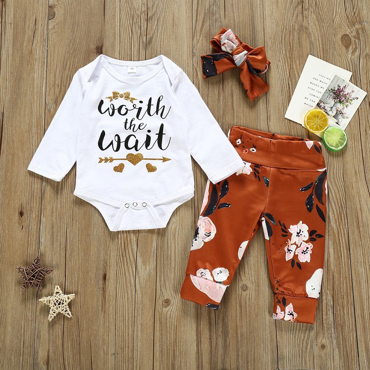 2021跨境童装女童套装婴幼童字母印花长袖哈衣花朵长裤发带三件套