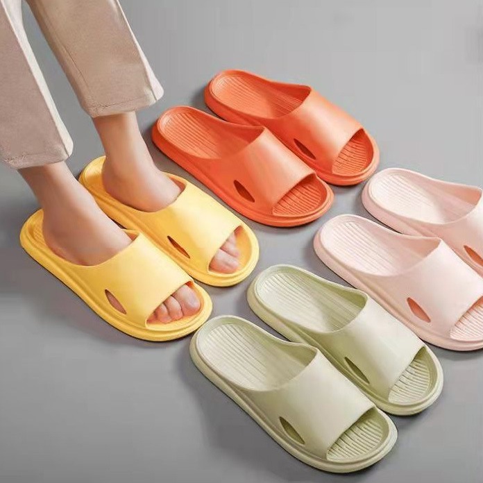 One Piece Dropshipping Best-Seller on Douyin Glossy Slip-on Slippers Summer Bathroom Slippers Women's Home Sandals Wholesale
