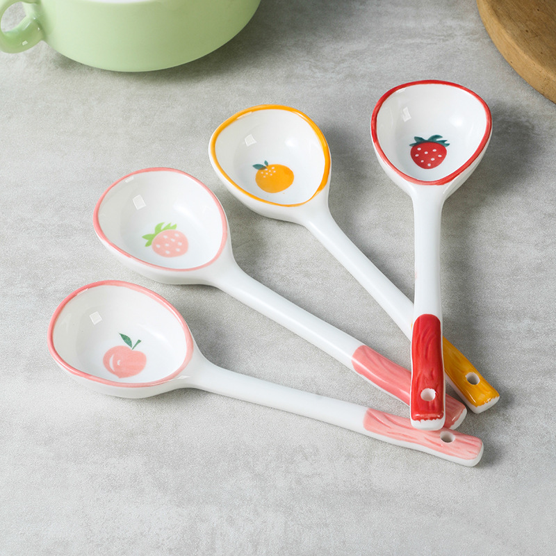 陶瓷网红手绘陶瓷勺子调味勺汤勺手绘水果图案瓷勺批发草莓水蜜桃
