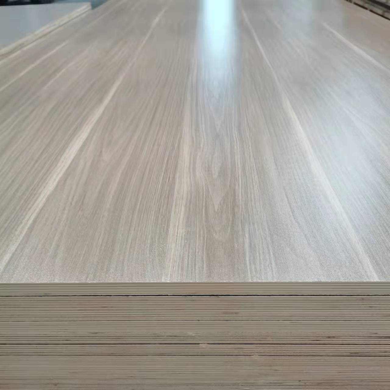 e0级5厘18厘免漆板三聚氰胺贴面板实木多层生态板杨桉胶合板家具