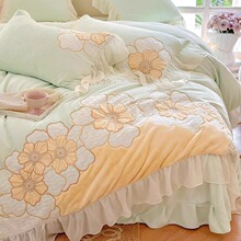 冬季加绒保暖双面牛奶绒四件套清新花朵贴布刺绣被套床单床上用品