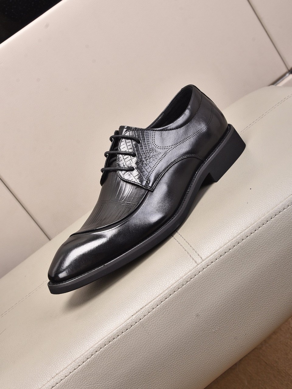 春秋欧版低帮棕色橡胶现货sgs正装超纤透气尖头皮鞋男鞋牛皮鞋面