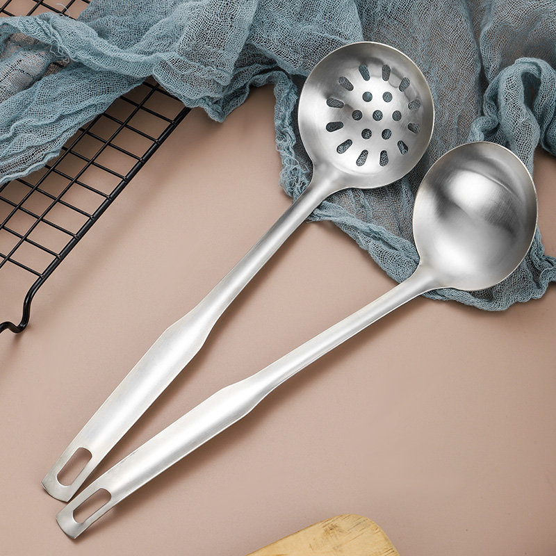 factory direct sales 201 stainless steel thickened hot pot spoon soup ladle perforated ladle thickened colander kitchen utensils kitchenware