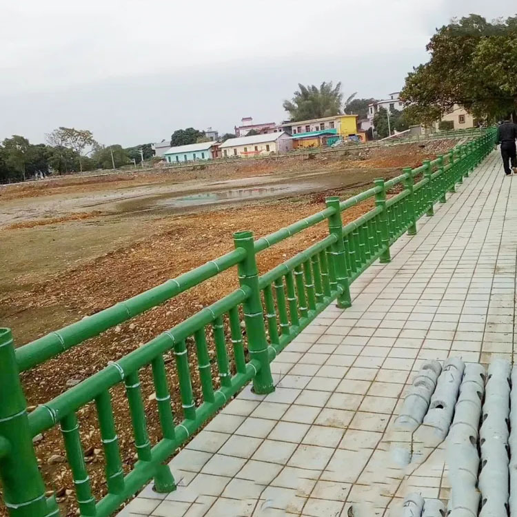 水泥仿竹护栏 钢筋混凝土公园隔离栏景观河道防护栏 水库景区围栏