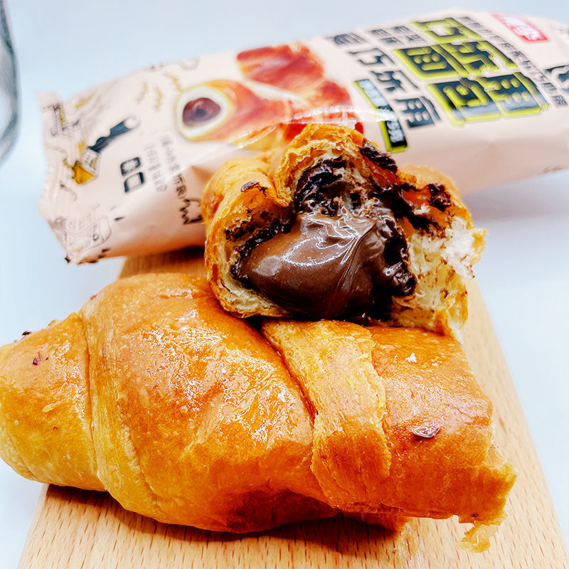 巧乐角75g面包巧克力酱夹心牛角包爆浆西式蛋糕学生早餐零食