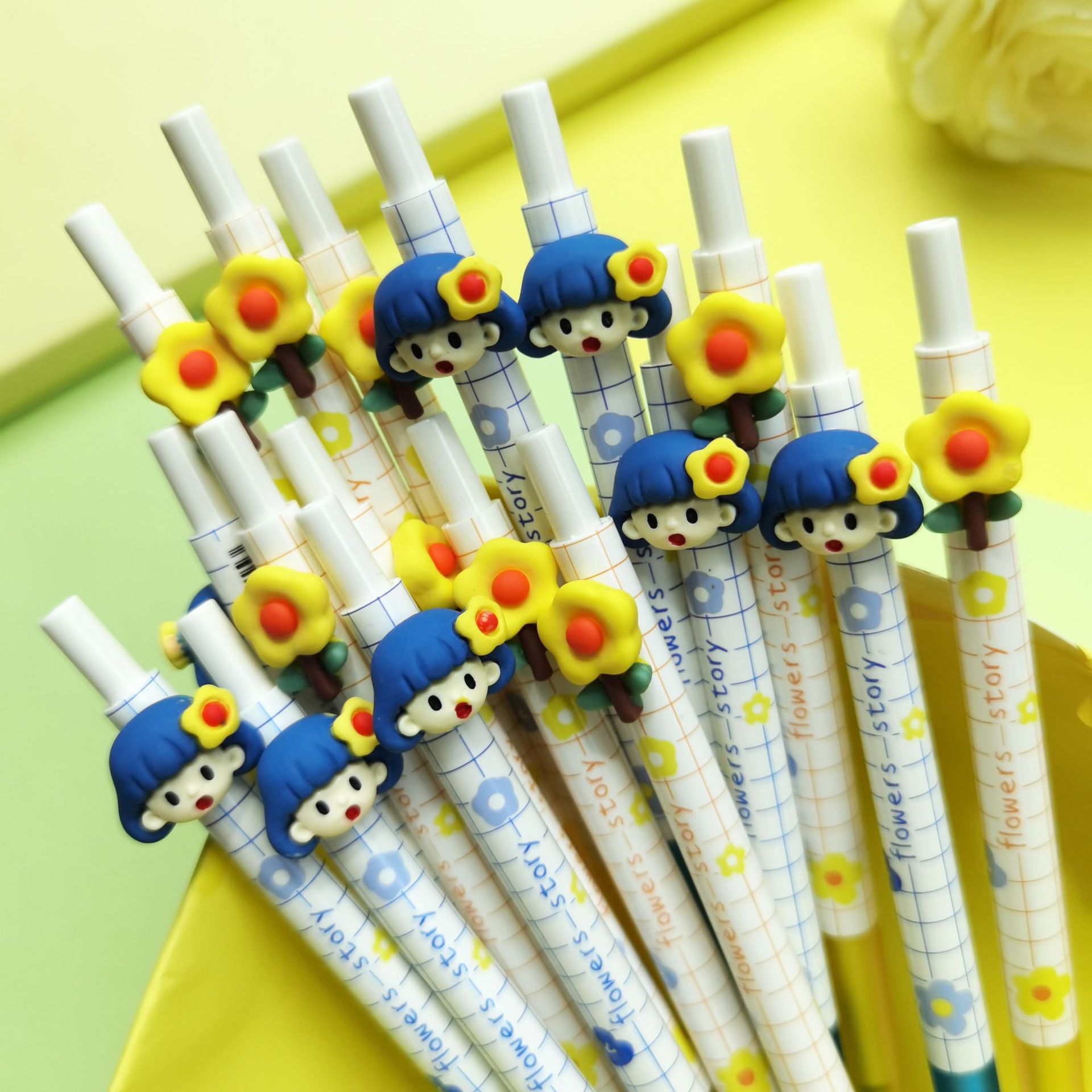 中学生学习用品可爱卡通按动中性笔创意文具按压水性黑色签字笔